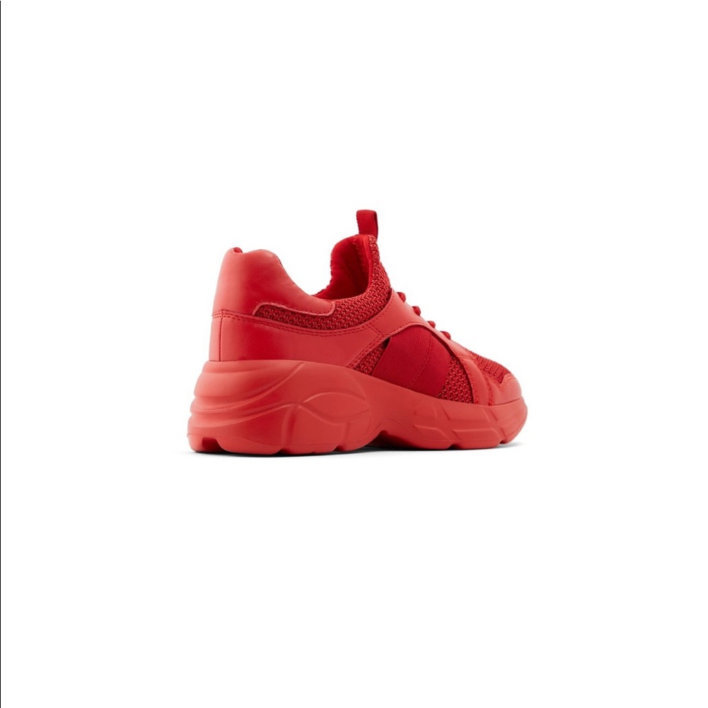 Call It Spring- Vandal Red Snickers!!! - Picture 2 of 5